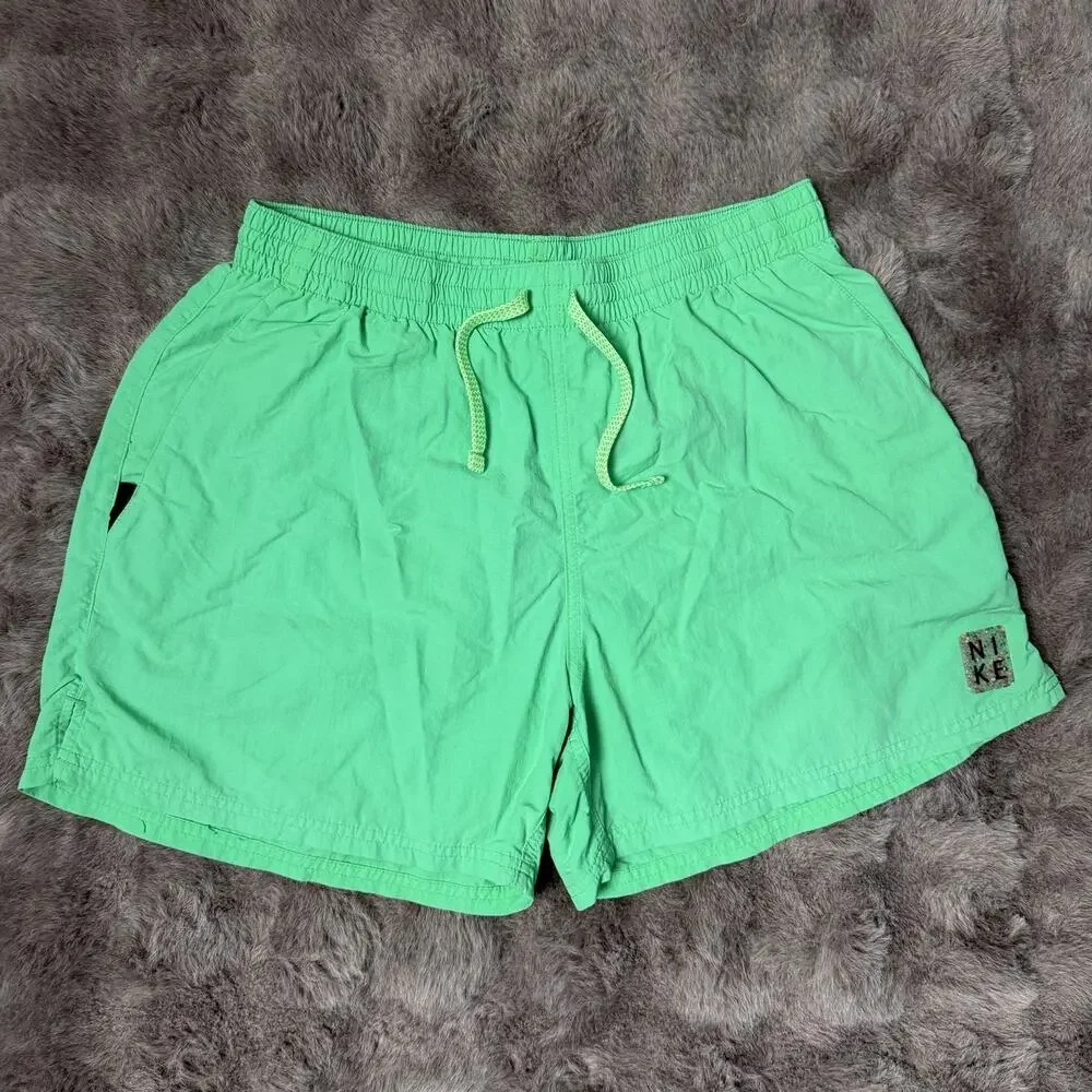 Nike Solid Icon 5” in Swim Shorts Green Men's Size Large